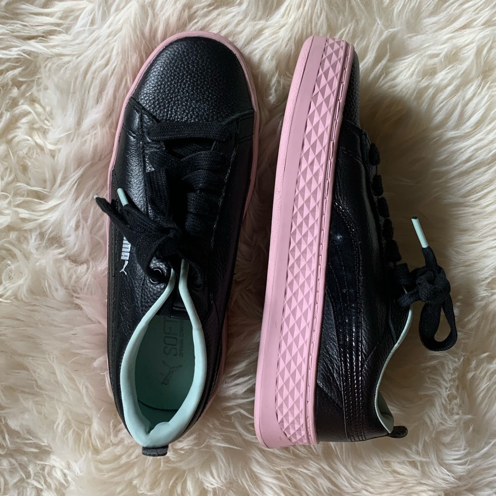 Authentic Black/Pink Pumas